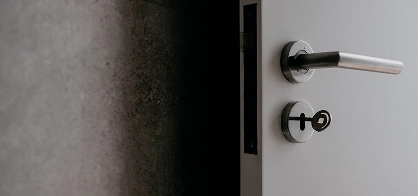 Front Door Handle Repair And Installation in Alta Sierra, CA